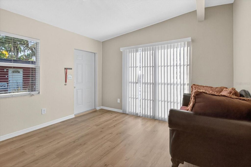 Image 5 of property listing at 805 29TH STREET E, Bradenton, FL 34208