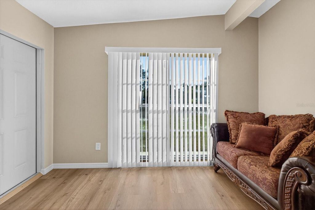 Image 7 of property listing at 805 29TH STREET E, Bradenton, FL 34208