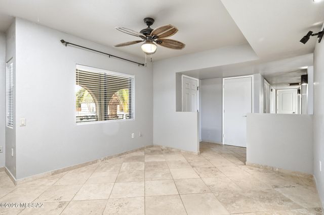221 W Calle Canon De Faber, Green Valley, AZ 85614