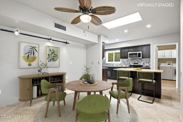 221 W Calle Canon De Faber, Green Valley, AZ 85614