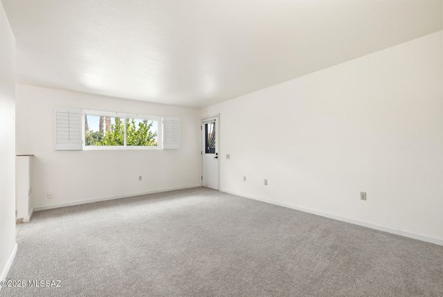 221 W Calle Canon De Faber, Green Valley, AZ 85614