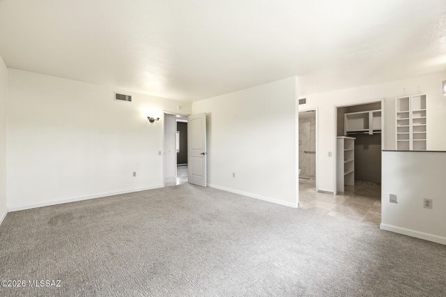 221 W Calle Canon De Faber, Green Valley, AZ 85614