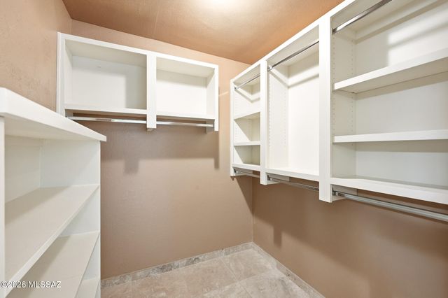 221 W Calle Canon De Faber, Green Valley, AZ 85614