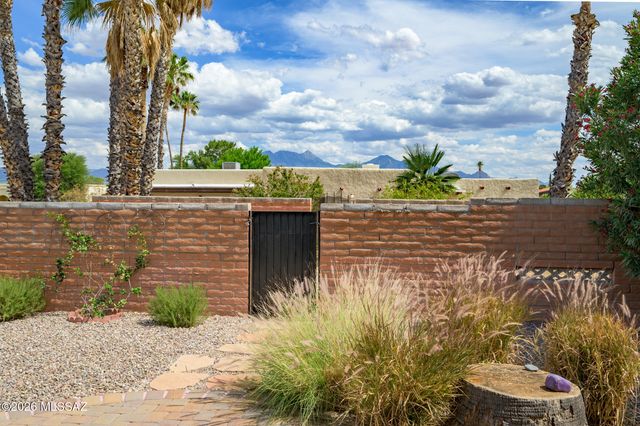221 W Calle Canon De Faber, Green Valley, AZ 85614