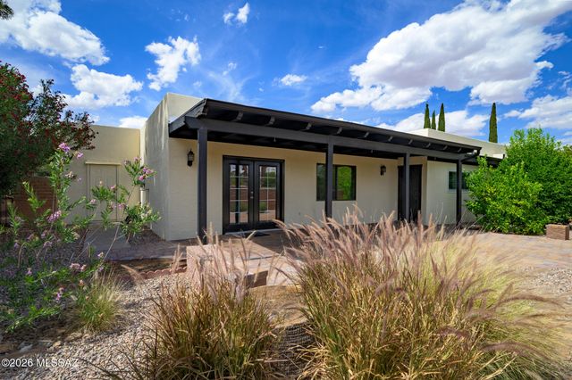 221 W Calle Canon De Faber, Green Valley, AZ 85614