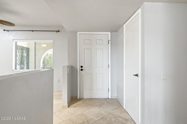 221 W Calle Canon De Faber, Green Valley, AZ 85614