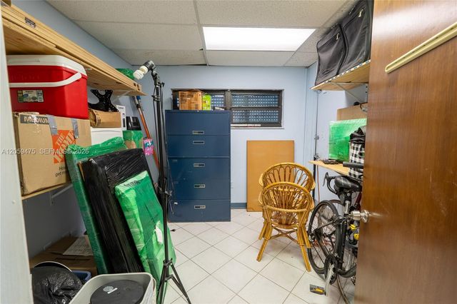 2200 Hollywood Blvd, Hollywood, FL 33020