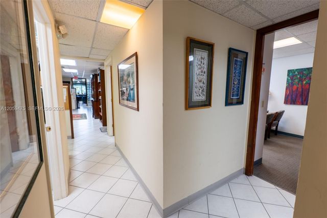 2200 Hollywood Blvd, Hollywood, FL 33020