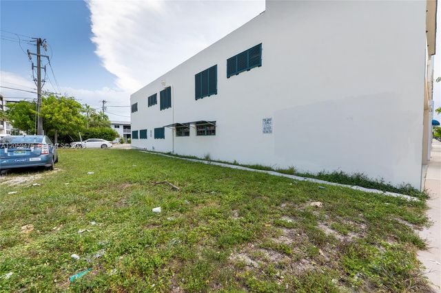 2200 Hollywood Blvd, Hollywood, FL 33020