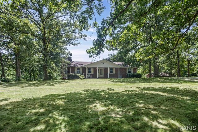 5371 Sportsman Road, Waterloo, IL 62298