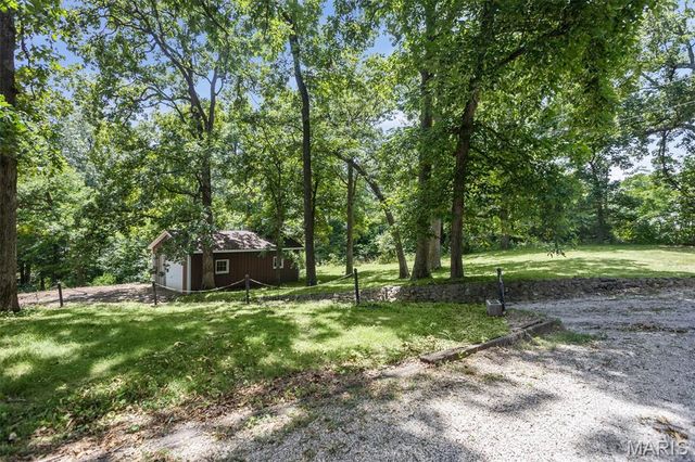 5371 Sportsman Road, Waterloo, IL 62298