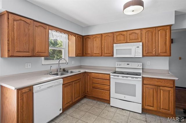 5371 Sportsman Road, Waterloo, IL 62298