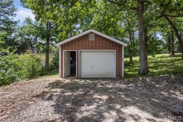 5371 Sportsman Road, Waterloo, IL 62298