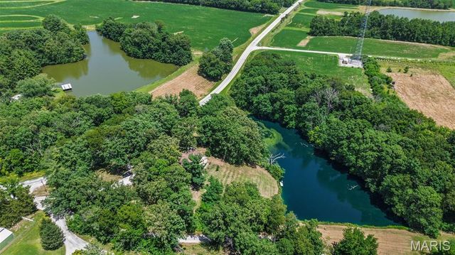 5371 Sportsman Road, Waterloo, IL 62298