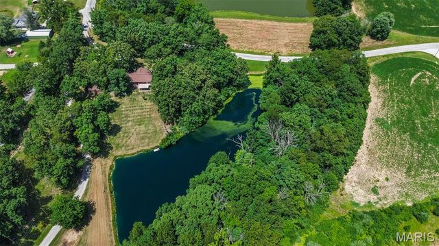 5371 Sportsman Road, Waterloo, IL 62298