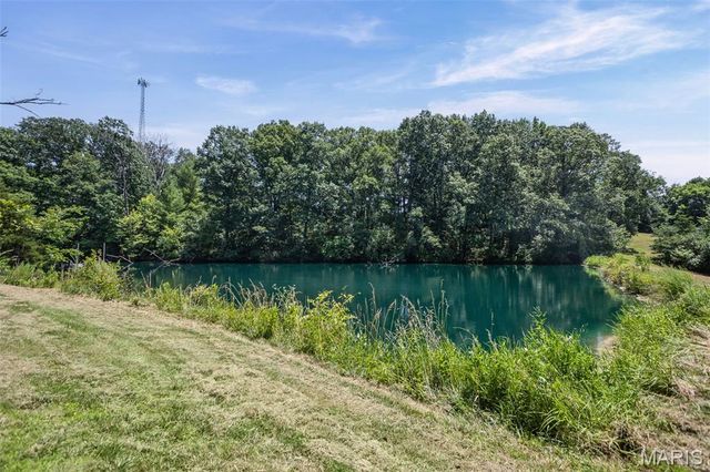 5371 Sportsman Road, Waterloo, IL 62298