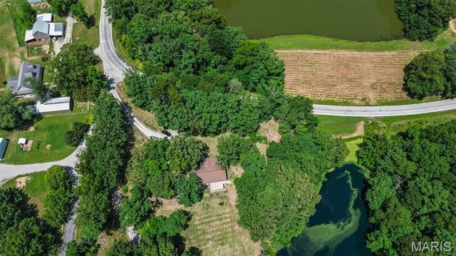 5371 Sportsman Road, Waterloo, IL 62298