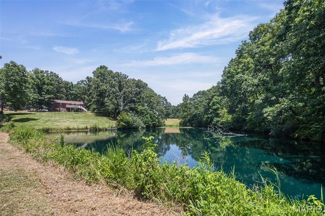 5371 Sportsman Road, Waterloo, IL 62298