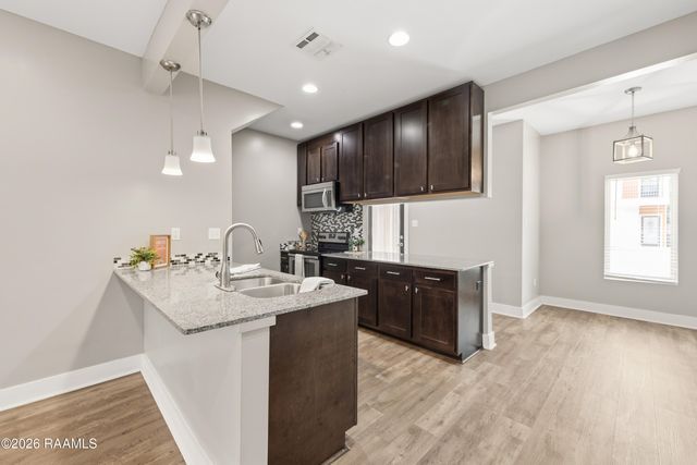 113 Bayou Street 108, Lafayette, LA 70503