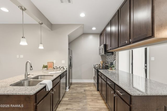 113 Bayou Street 108, Lafayette, LA 70503