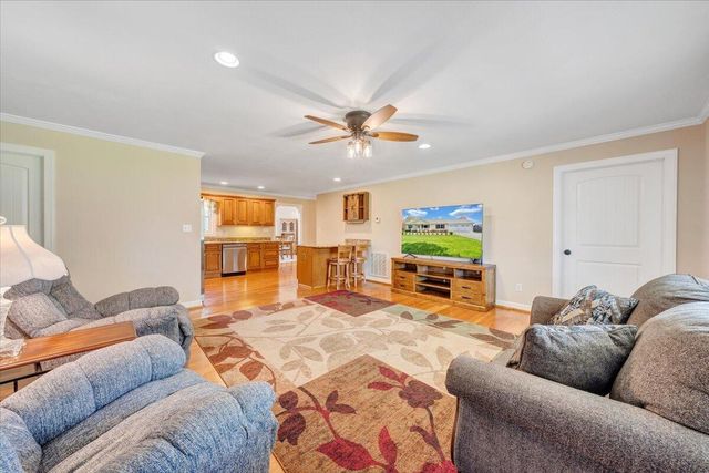462 GILFORD RD, Wirtz, VA 24184