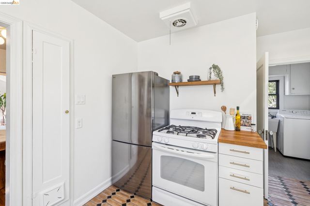 642 27Th St, Richmond, CA 94804