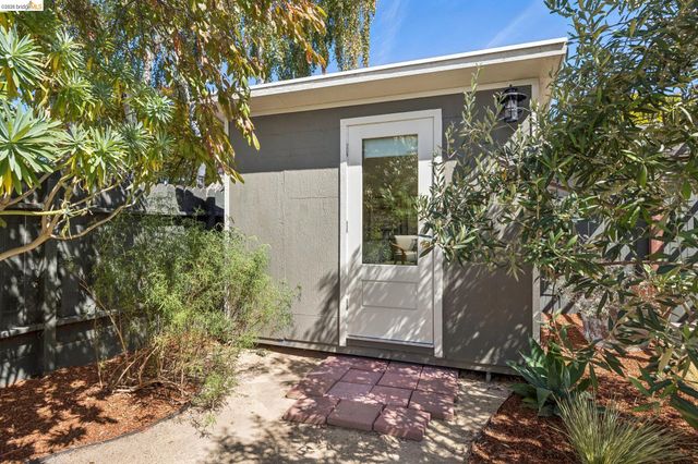 642 27Th St, Richmond, CA 94804