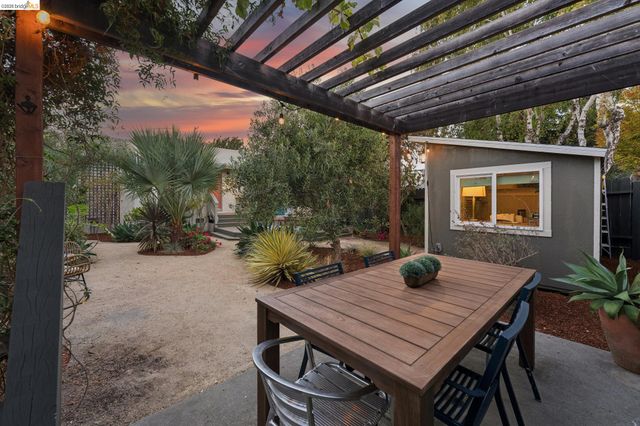 642 27Th St, Richmond, CA 94804