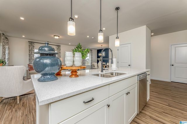 7325 UPLAND LOOP, Leeds, AL 35094