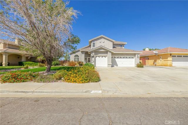 5613 W Avenue L1, Lancaster, CA 93536