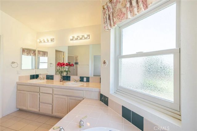 5613 W Avenue L1, Lancaster, CA 93536