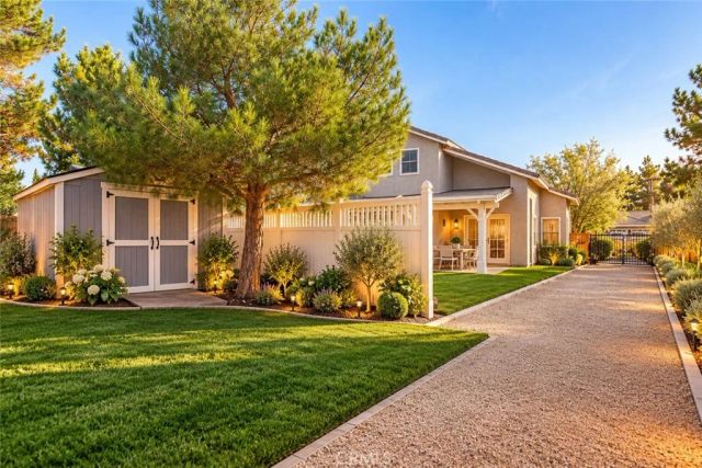 5613 W Avenue L1, Lancaster, CA 93536