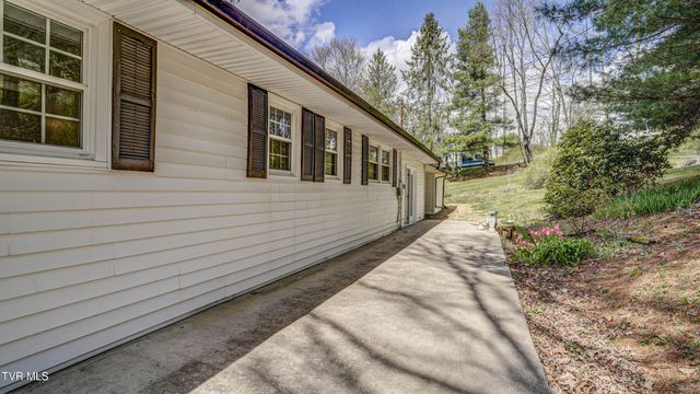 308 Okolona Road, Church Hill, TN 37642