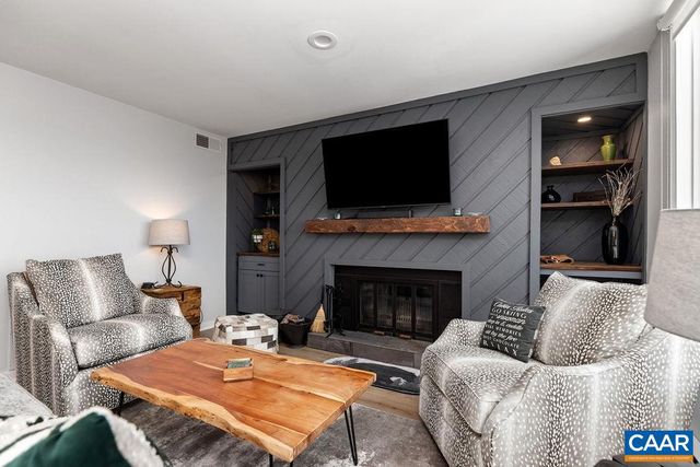 1411 HIGHLANDS CONDOS, Roseland, VA 22967