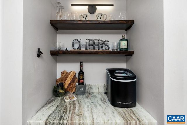 1411 HIGHLANDS CONDOS, Roseland, VA 22967