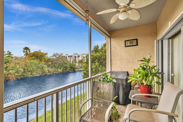 9054 Plymouth Place, Tamarac, FL 33321