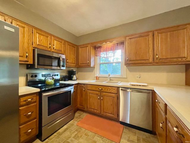 1601 Reiter Drive, Evansville, IN 47712