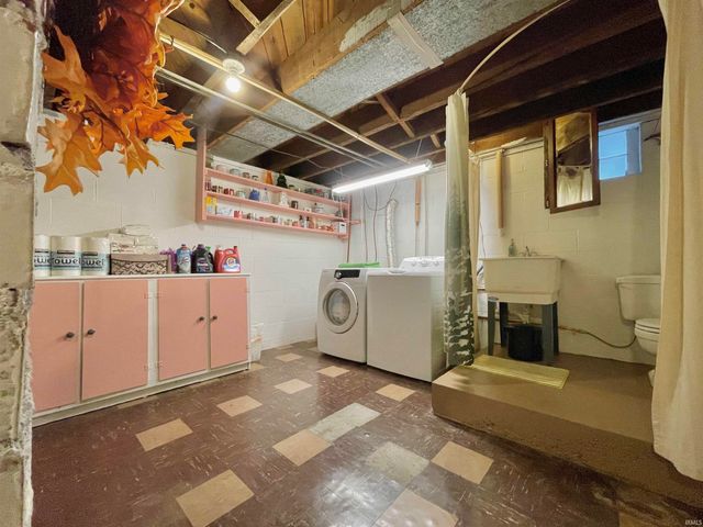 1601 Reiter Drive, Evansville, IN 47712