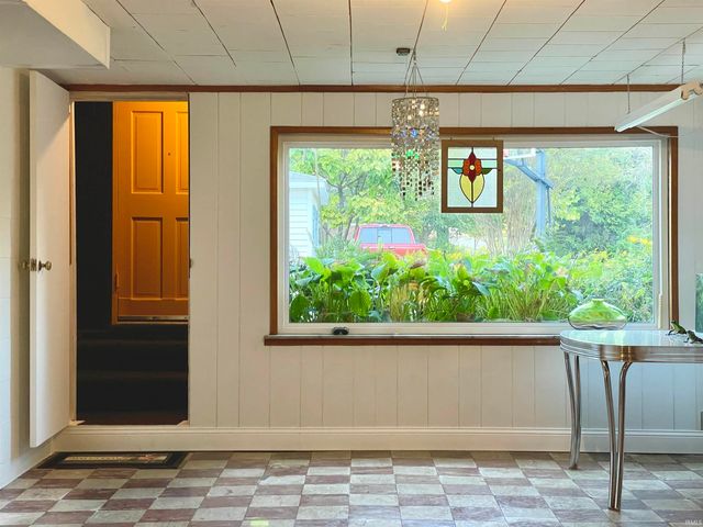 1601 Reiter Drive, Evansville, IN 47712