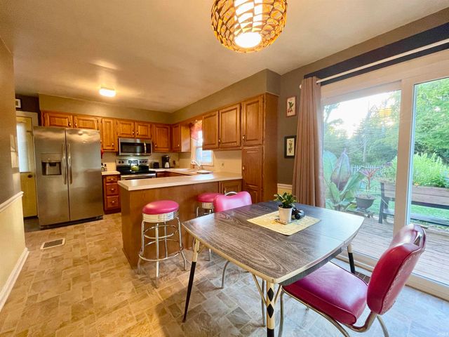 1601 Reiter Drive, Evansville, IN 47712