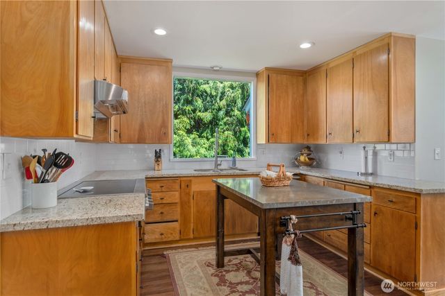 1721 N Steele Street, Tacoma, WA 98406