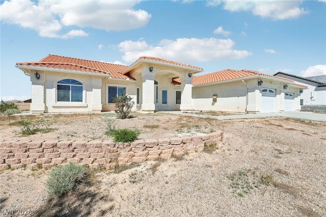 2180 Iroquois Avenue, Pahrump, NV 89048