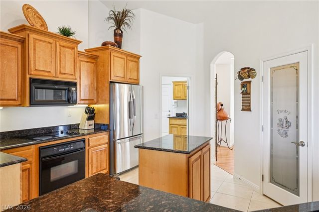 2180 Iroquois Avenue, Pahrump, NV 89048