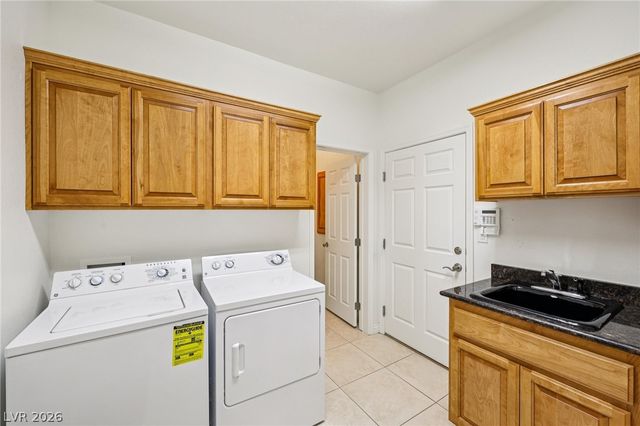 2180 Iroquois Avenue, Pahrump, NV 89048