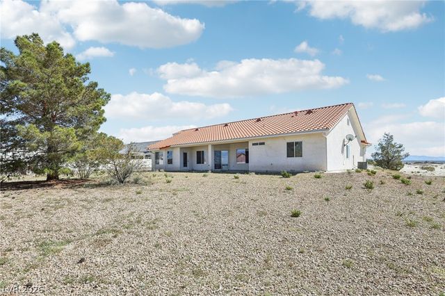 2180 Iroquois Avenue, Pahrump, NV 89048