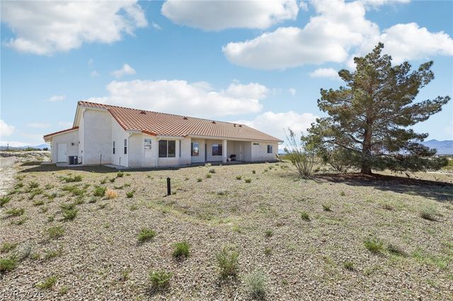 2180 Iroquois Avenue, Pahrump, NV 89048