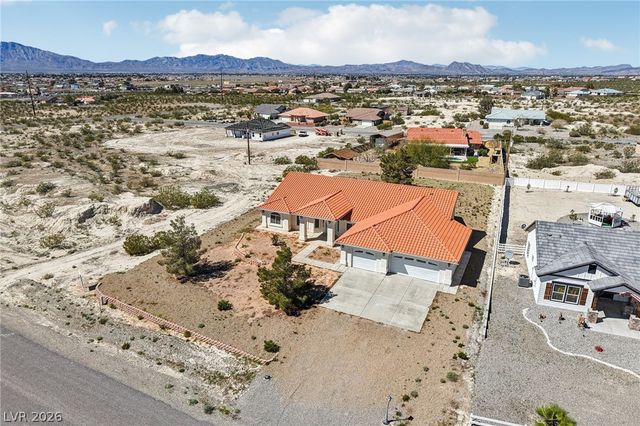 2180 Iroquois Avenue, Pahrump, NV 89048