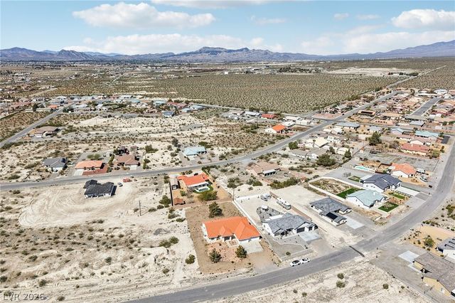 2180 Iroquois Avenue, Pahrump, NV 89048