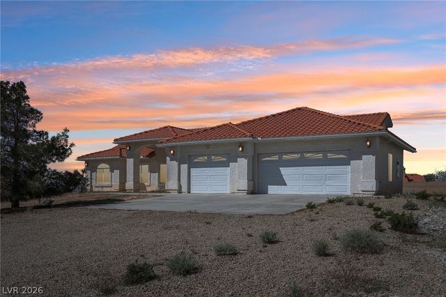 2180 Iroquois Avenue, Pahrump, NV 89048