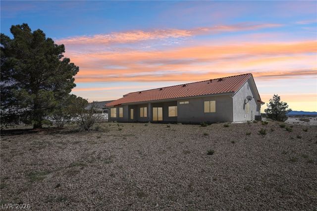 2180 Iroquois Avenue, Pahrump, NV 89048